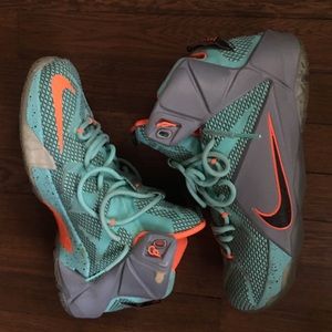 Lebron 12 “NSRL” basketball shoe size 10